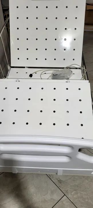 Cama hospitalar elétrica com 2 movimentos. - Foto 2