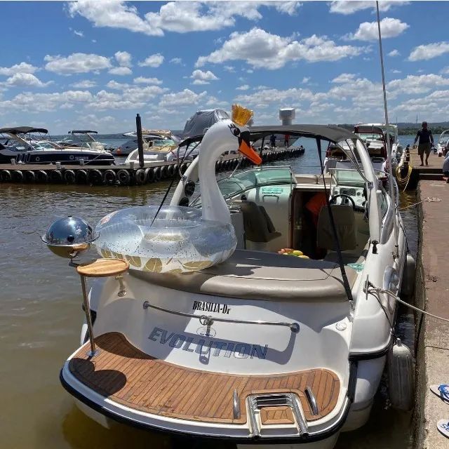 Vendo lancha Evolution 265 26 pés A mais barata do Brasil