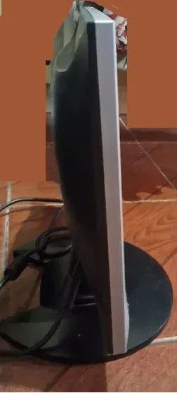 Monitor Positivo LCD 15.6 polegadas Usado  Floramar BH -Retirar no local - Foto 2