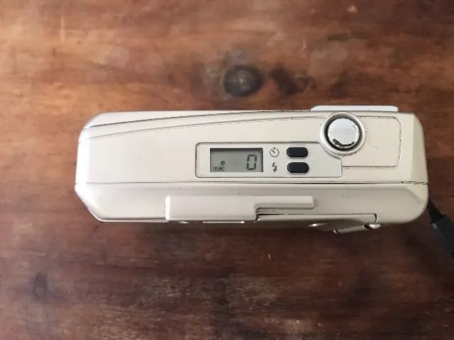 Câmera Analógica Olympus Trip 505 + Filme Kodak Gold 100 - Foto 3