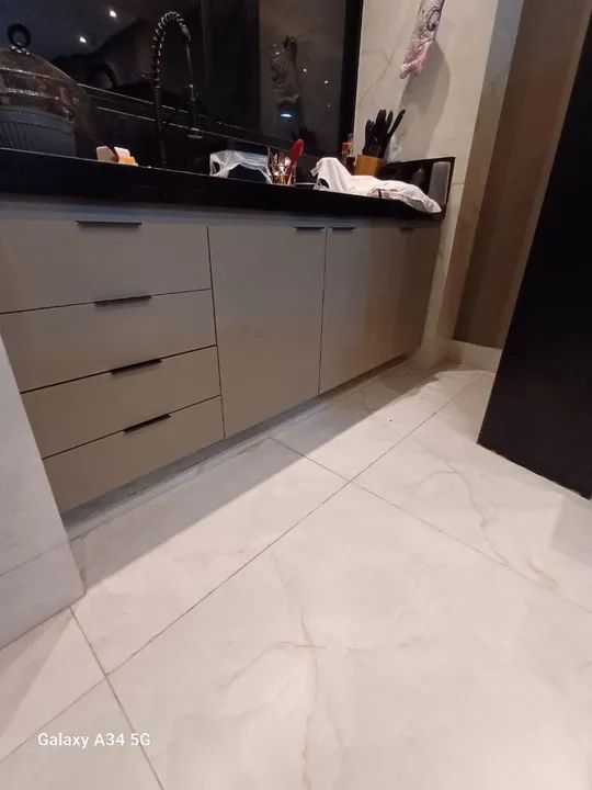 Móveis sob medida, fabricação própria 