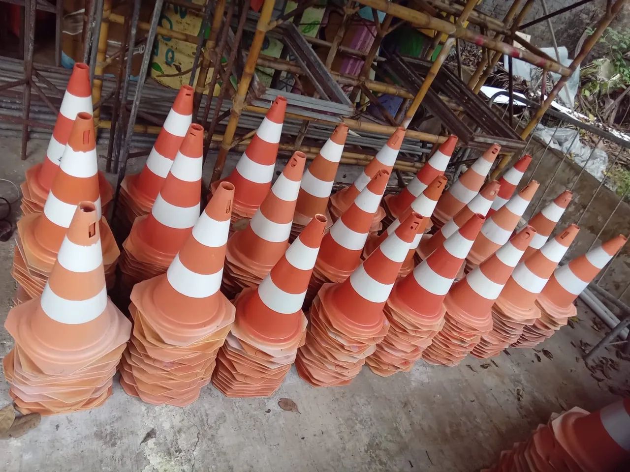 Cones de sinalização (200 unidades)