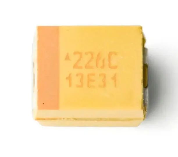 Capacitor de tântalo 226C 22uF - SMD tamanho B