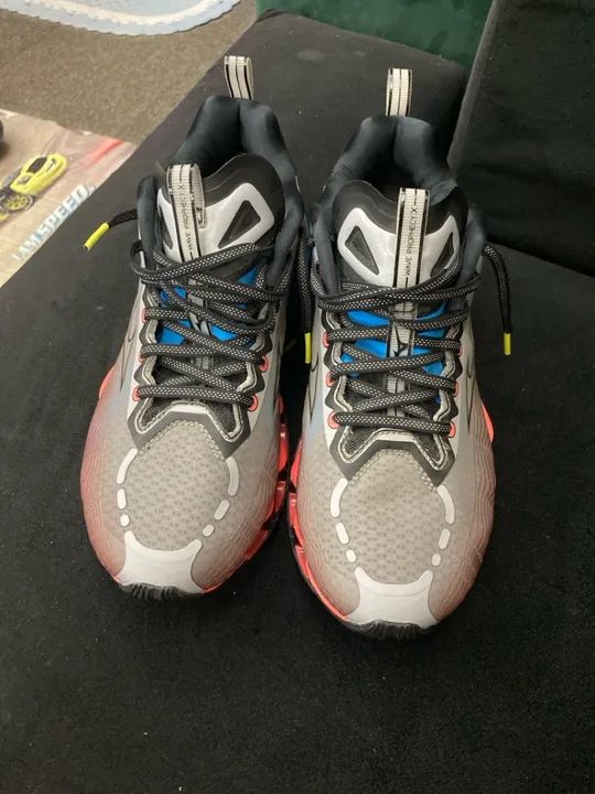 Tênis Mizuno Wave Prophecy X -Cinza