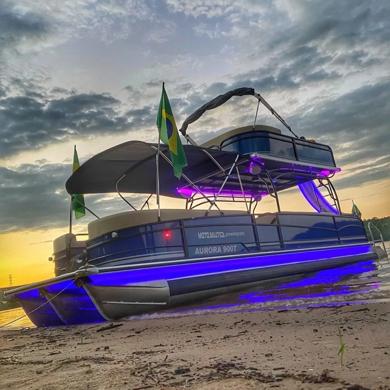 VCAT AURORA 900T 2024 225HP