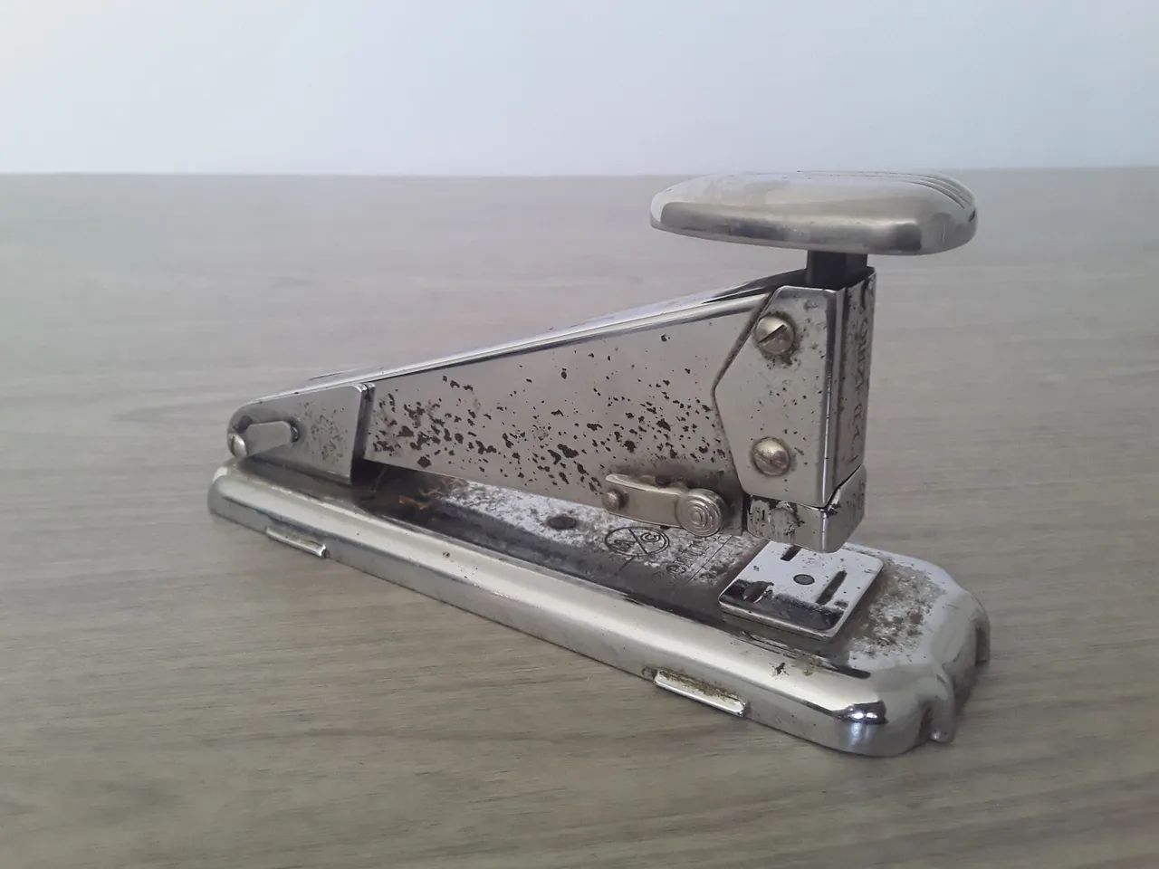Antigo Grampeador Cromado - Foto 3