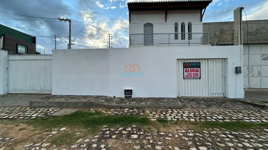 Cód: 2289. Casa Duplex para Locação na Av. Francisco Mota no bairro Alto de São Manoel!