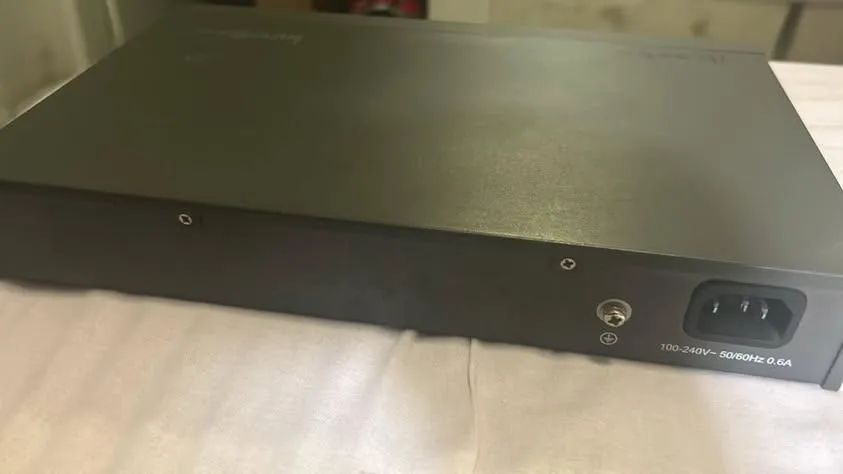 Switch Gerenciavel Intelbras Sg 1002 Mr L2+, 8 Portas Giga, 2 Portas Mini-Gbic - 4760041