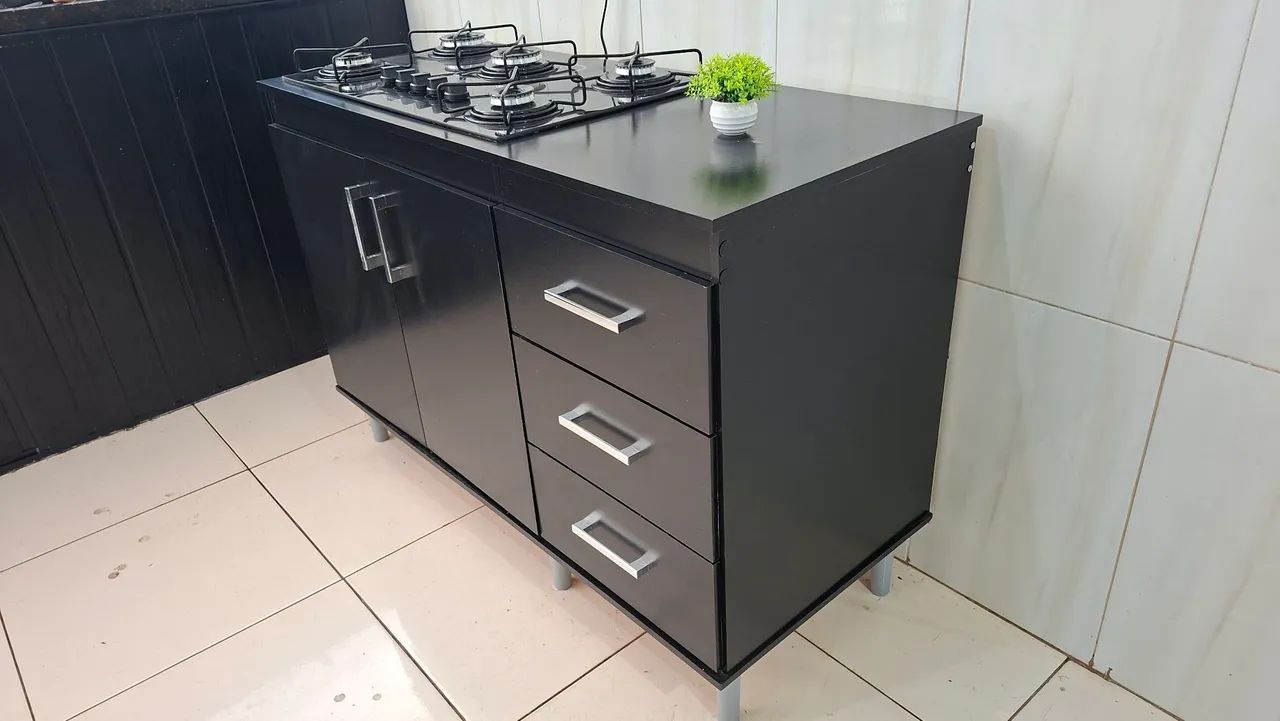 Balcão + fogão cooktop 5 bocas.