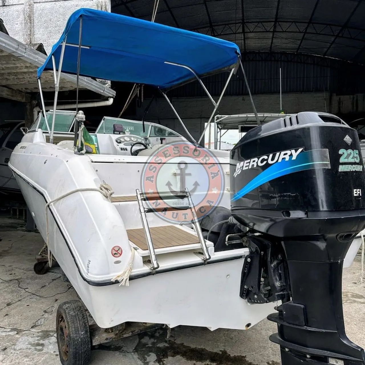 Oportunidade! Phantom 240 Cabinada Motor Mercury 225HP 2004