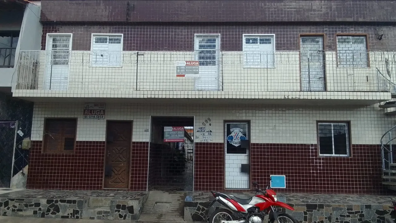 Apto e casa na vila: 550 reais, incluso água