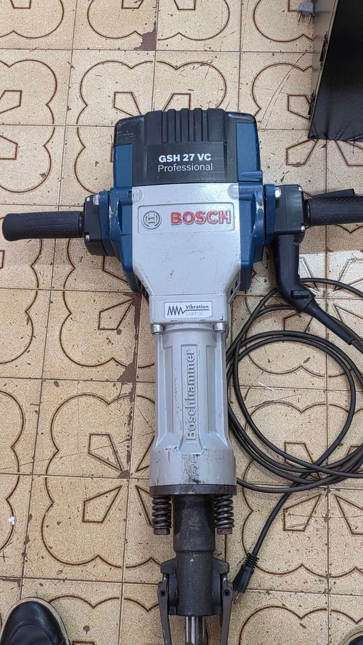 Martelo Demolidor Bosch GSH 27 VC - Foto 2