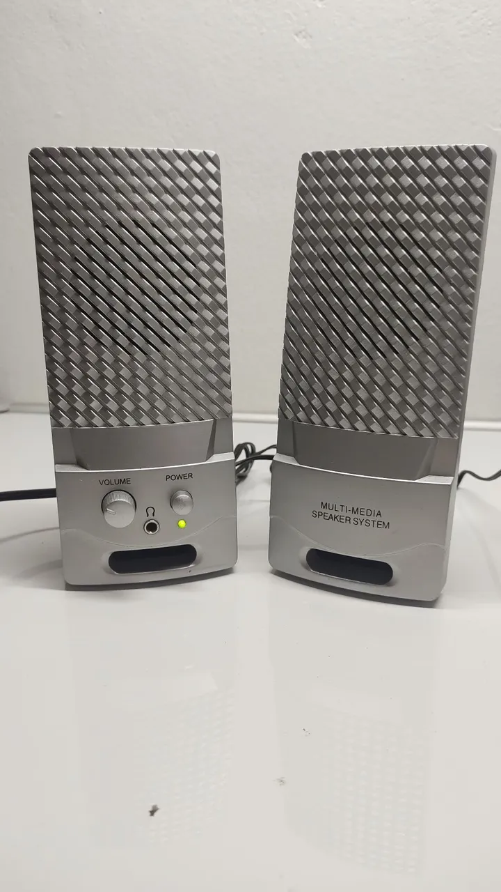 Caixas de Som 180w para Computador - Som Estéreo - Ótimo Estado