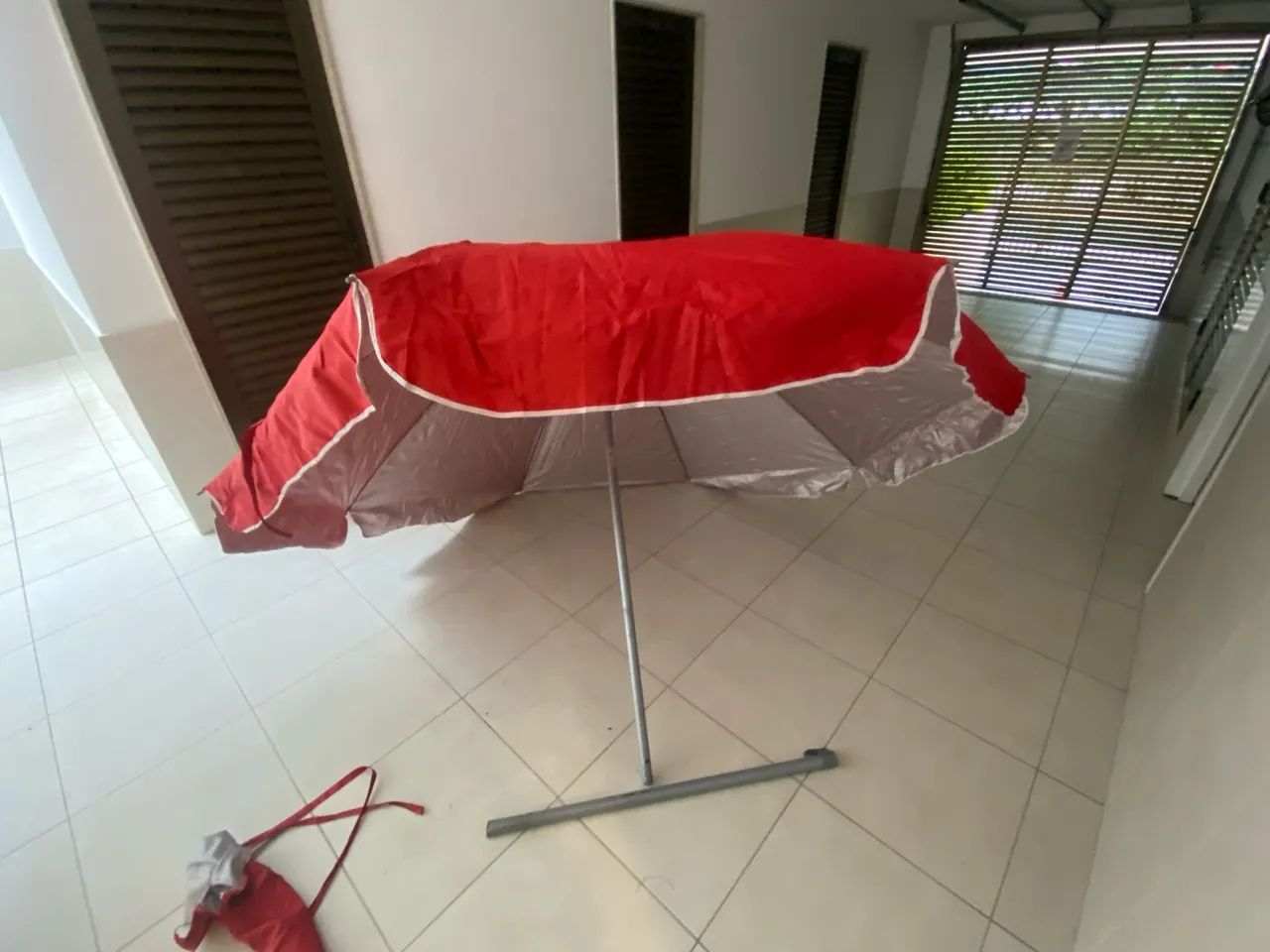 Guarda-sol vermelho para praia ou camping - Foto 3