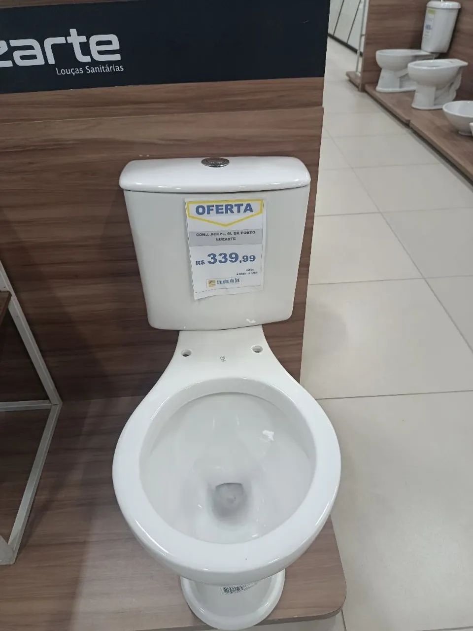CLOSED TOILET ON SALE!