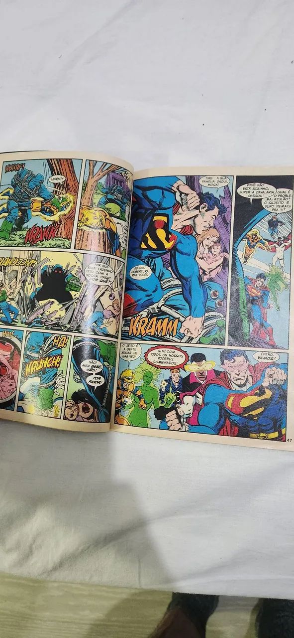 Revista em Quadrinhos A MORTE DO SUPER-HOMEM - Foto 3