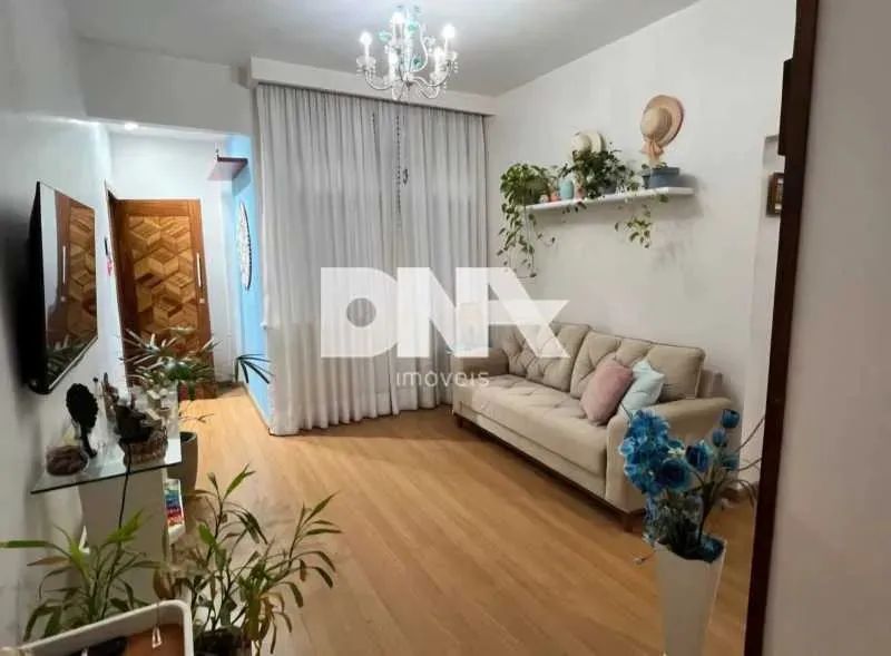 Apartamento - / Residencial / Copacabana