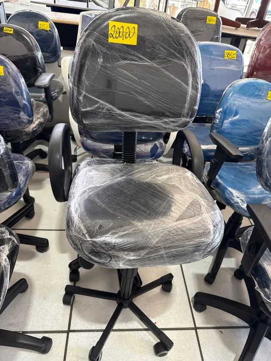 Cadeira balcão ou caixa fazemos qualquer altura - Foto 3