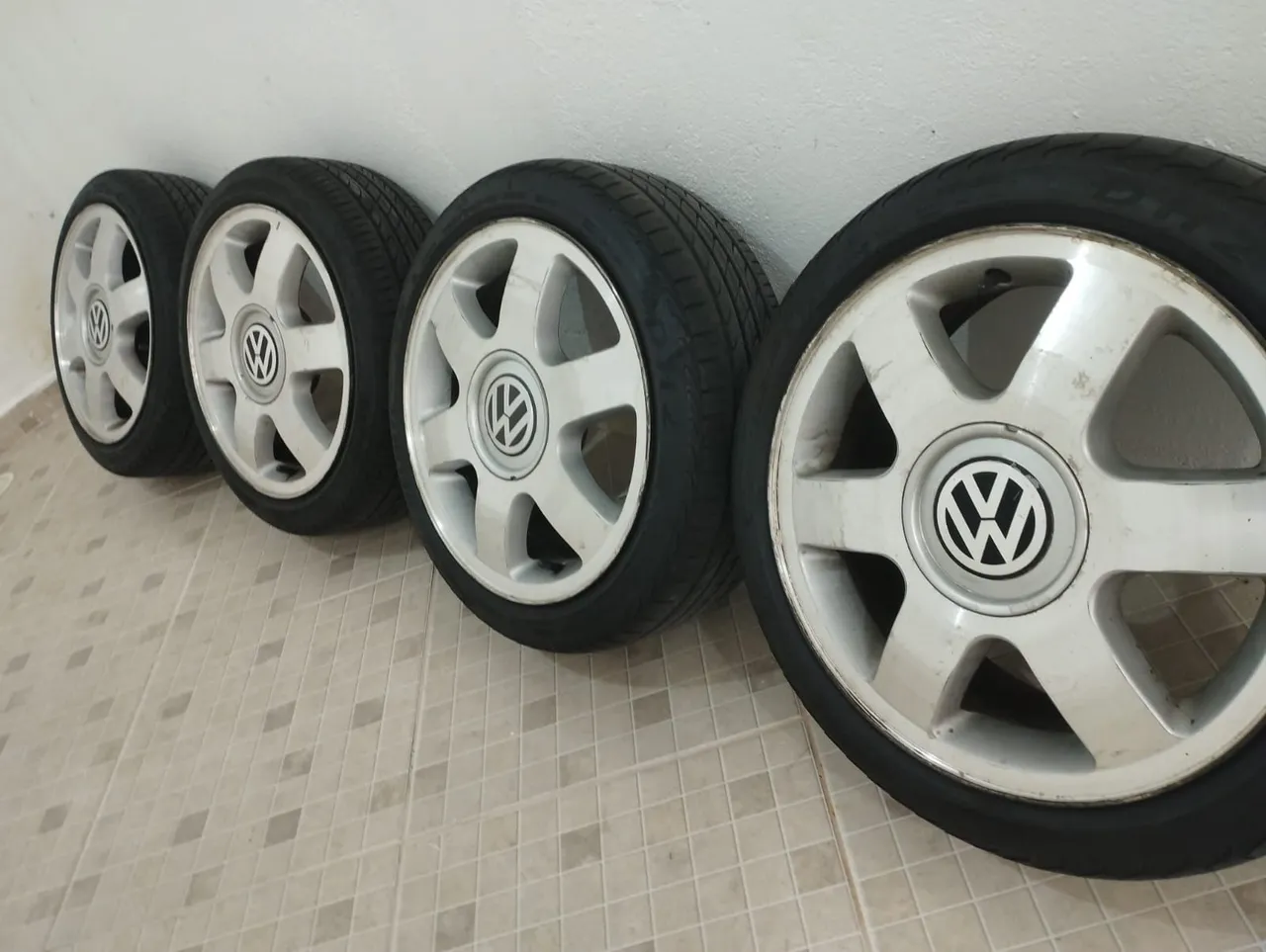 Rodas VW originais aro 15