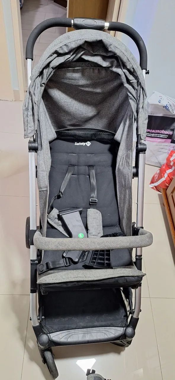 Carrinho de bebê + bebê conforto safety 1st