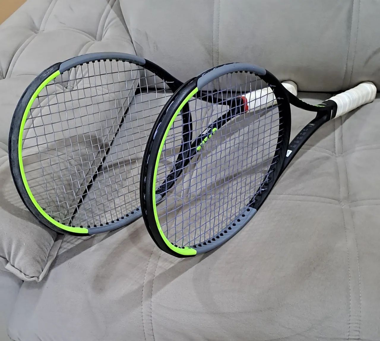 Par de Raquetes de Tênis Wilson Blade 98 V7 18x20 