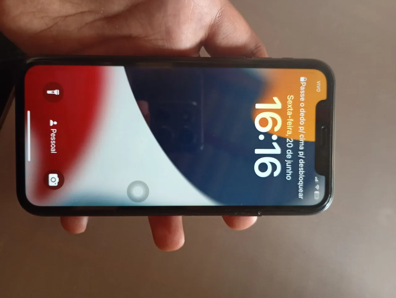 iPhone 11 em perfeito estado