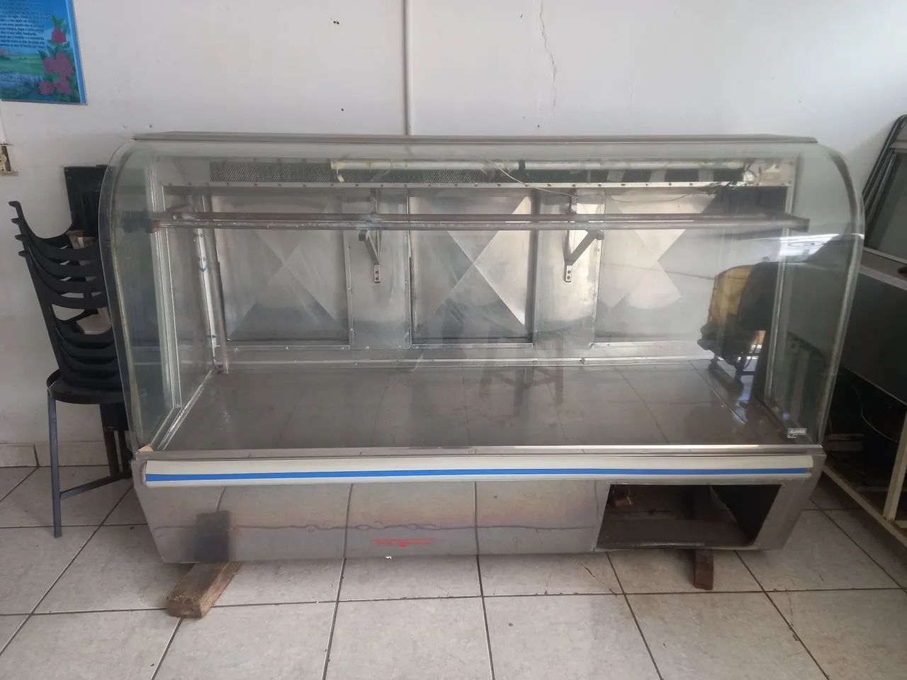 Balcão expositor para frios (resfriador)