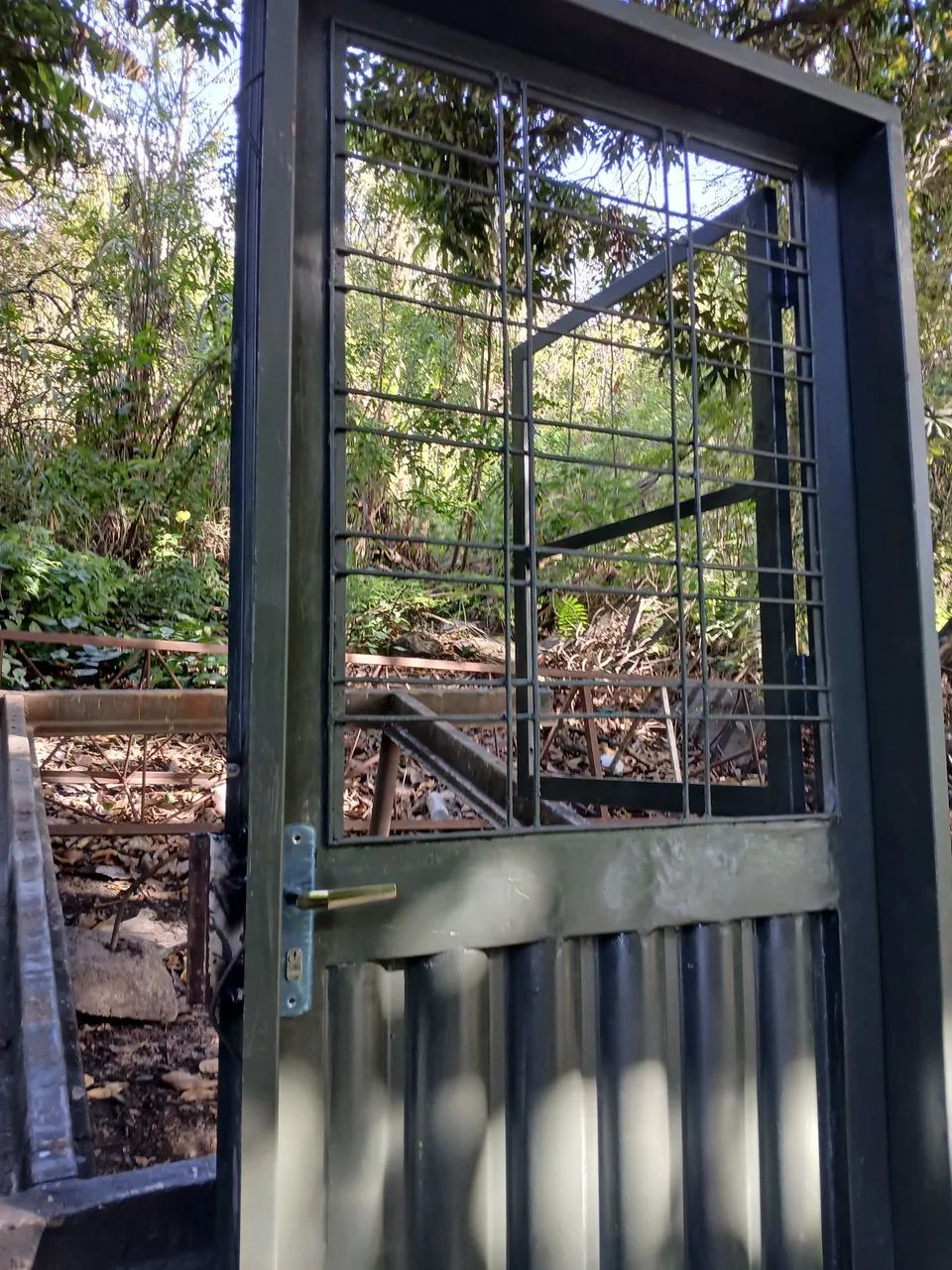 Porta de em aço nova  - Foto 2