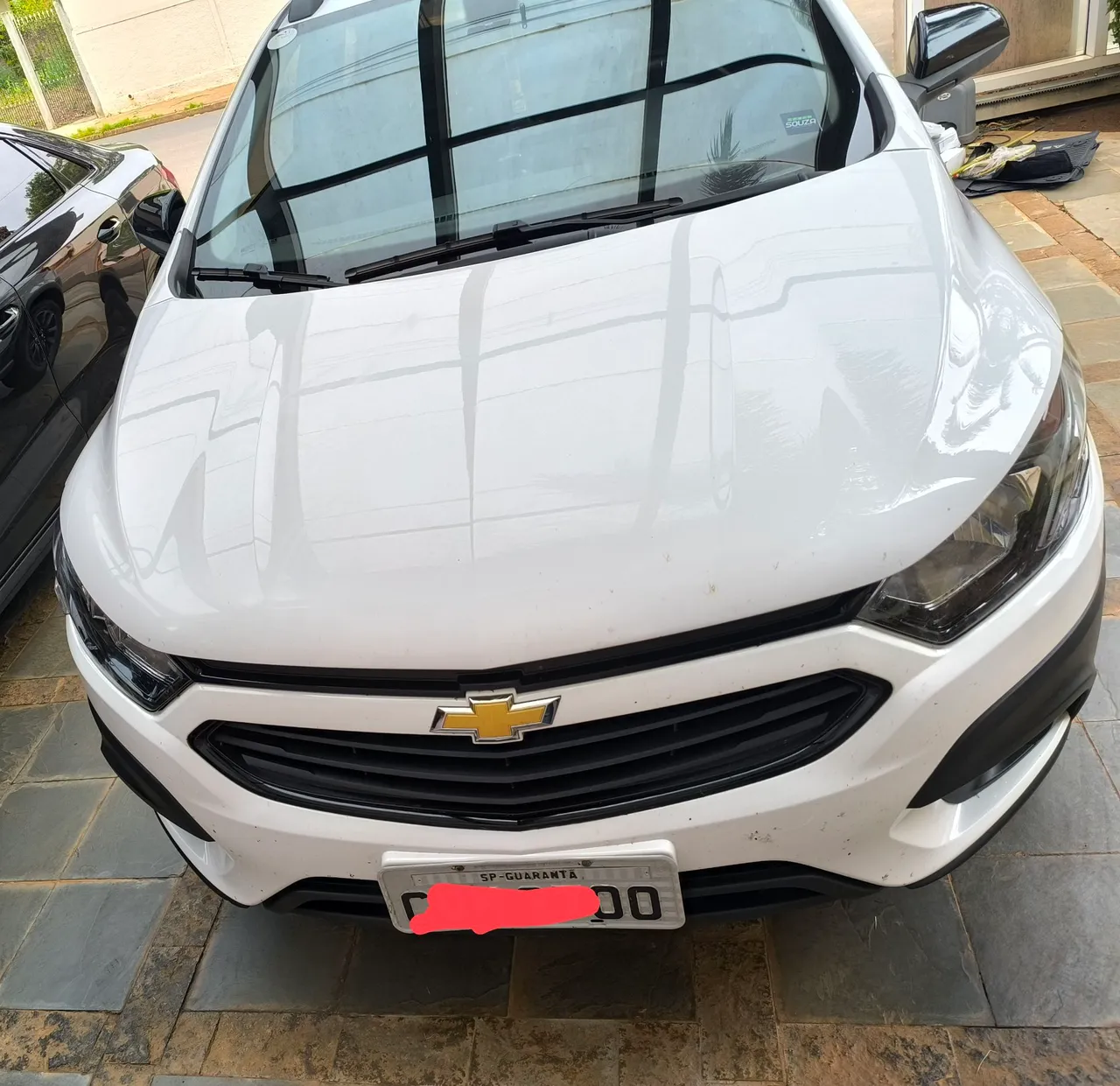 Onix 1.4 automático IMPECÁVEL