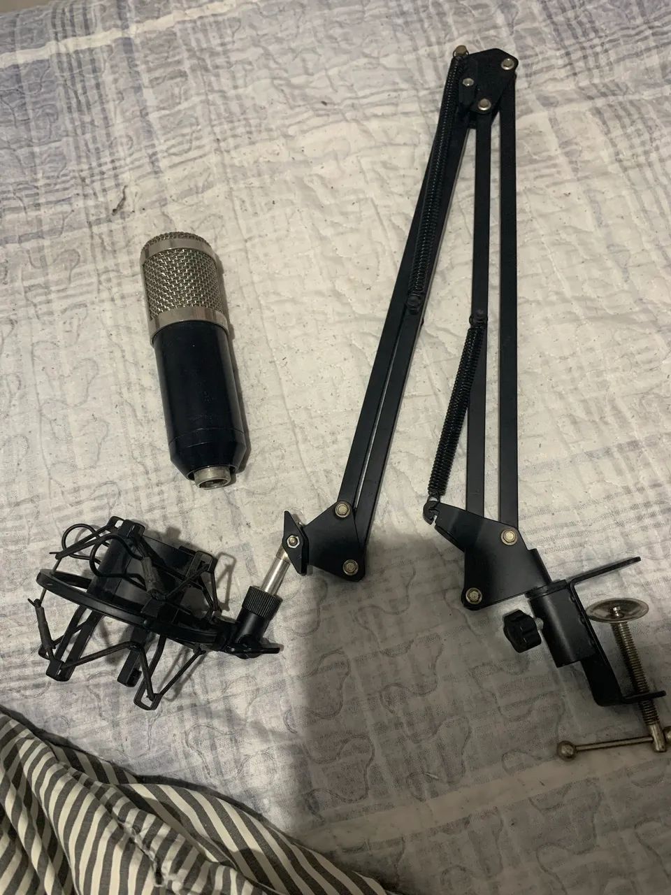 Microfone condensador bm800+braço articulado
