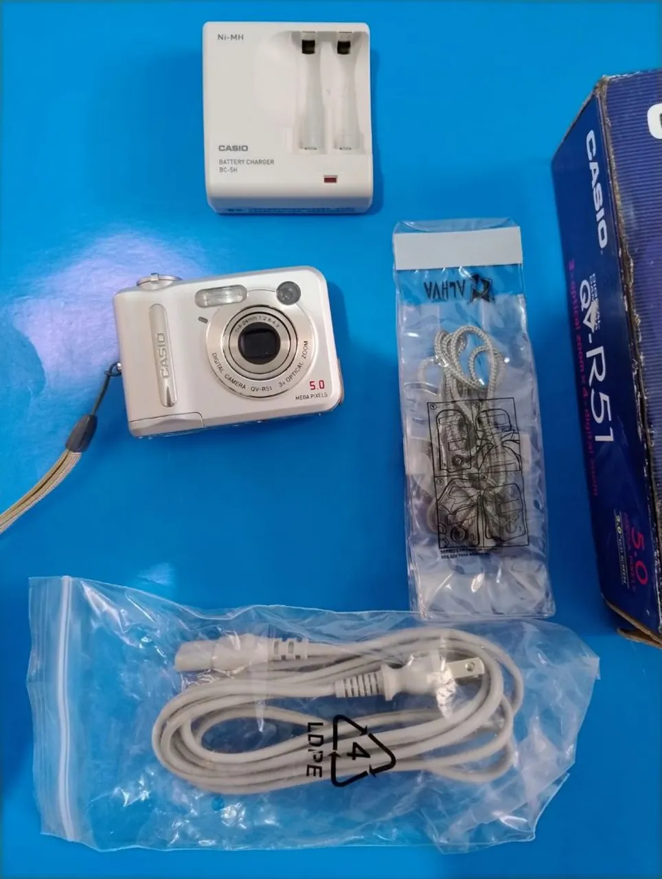 Câmera Digital Casio QV-R51 5.0 Megapixels