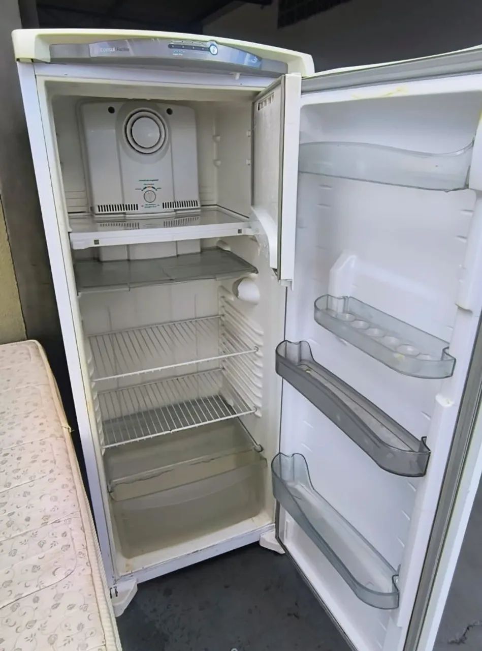 Geladeira boa e barato Frost Free dou garantia hoje entrego 