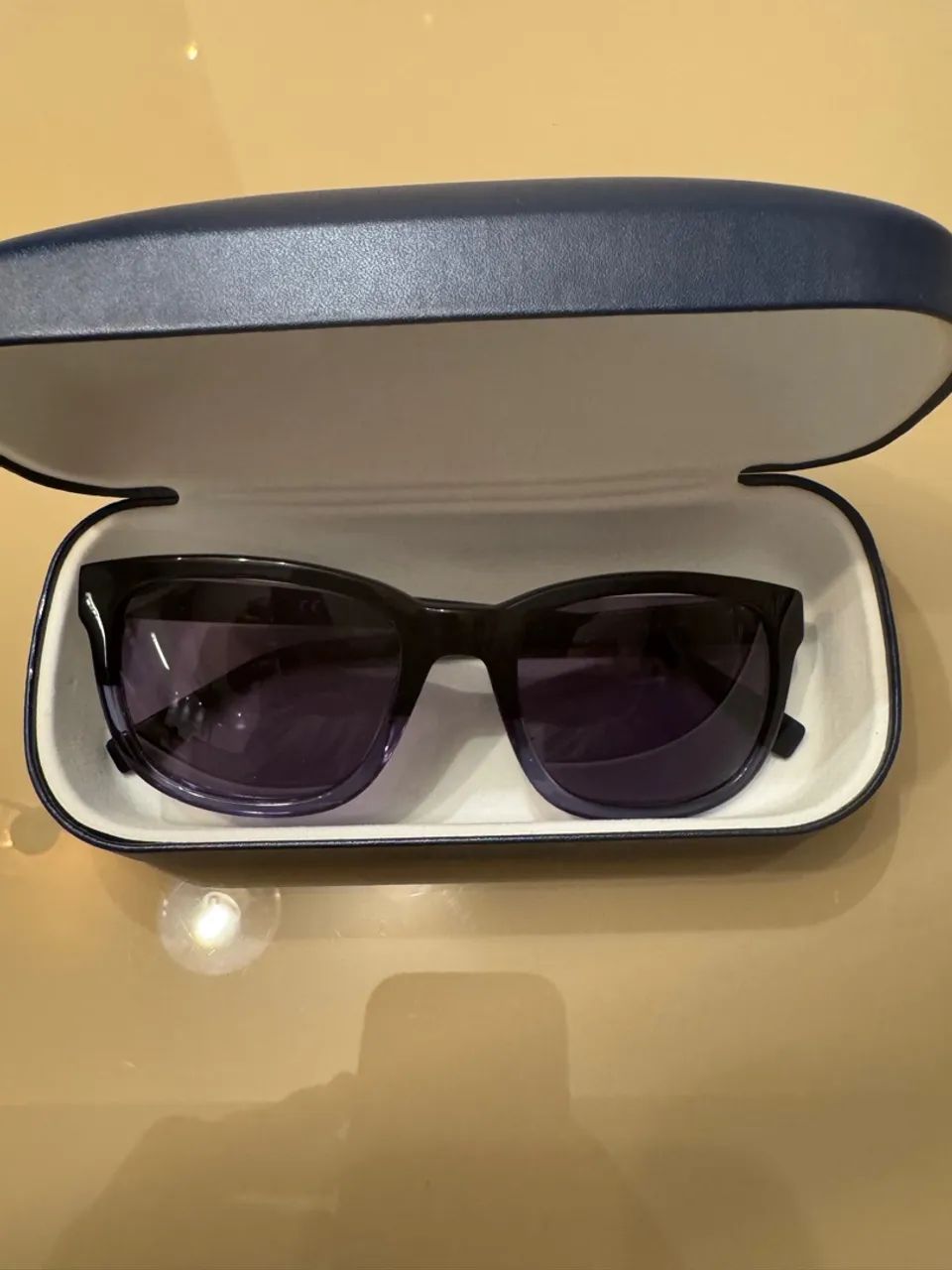 Óculos de Sol Elegantes - Proteção e Estilo