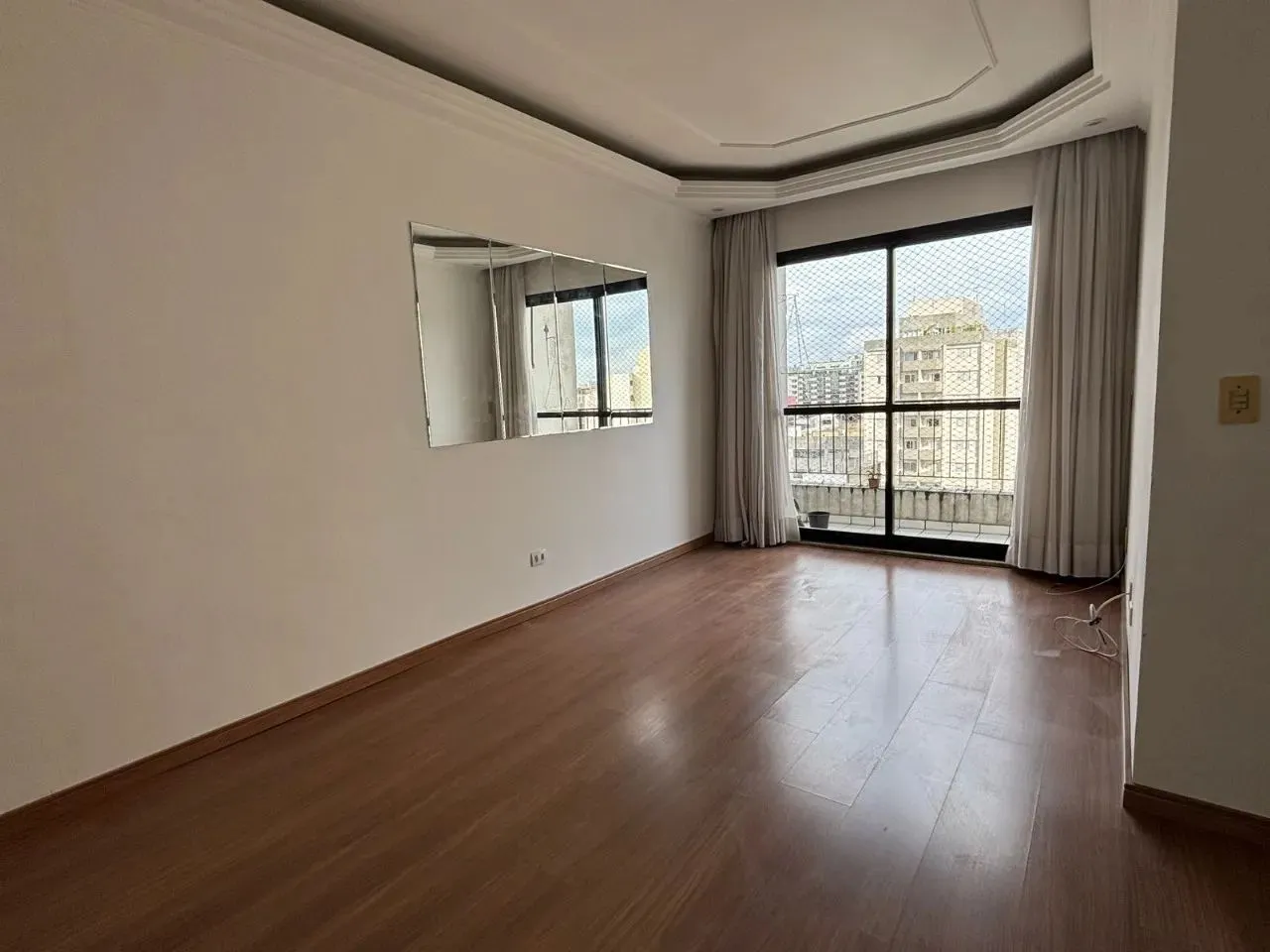 Valor abaixo do mercado! Ao lado do metrô Santa Cruz, 3 dorms, 2 vagas, localização Privil