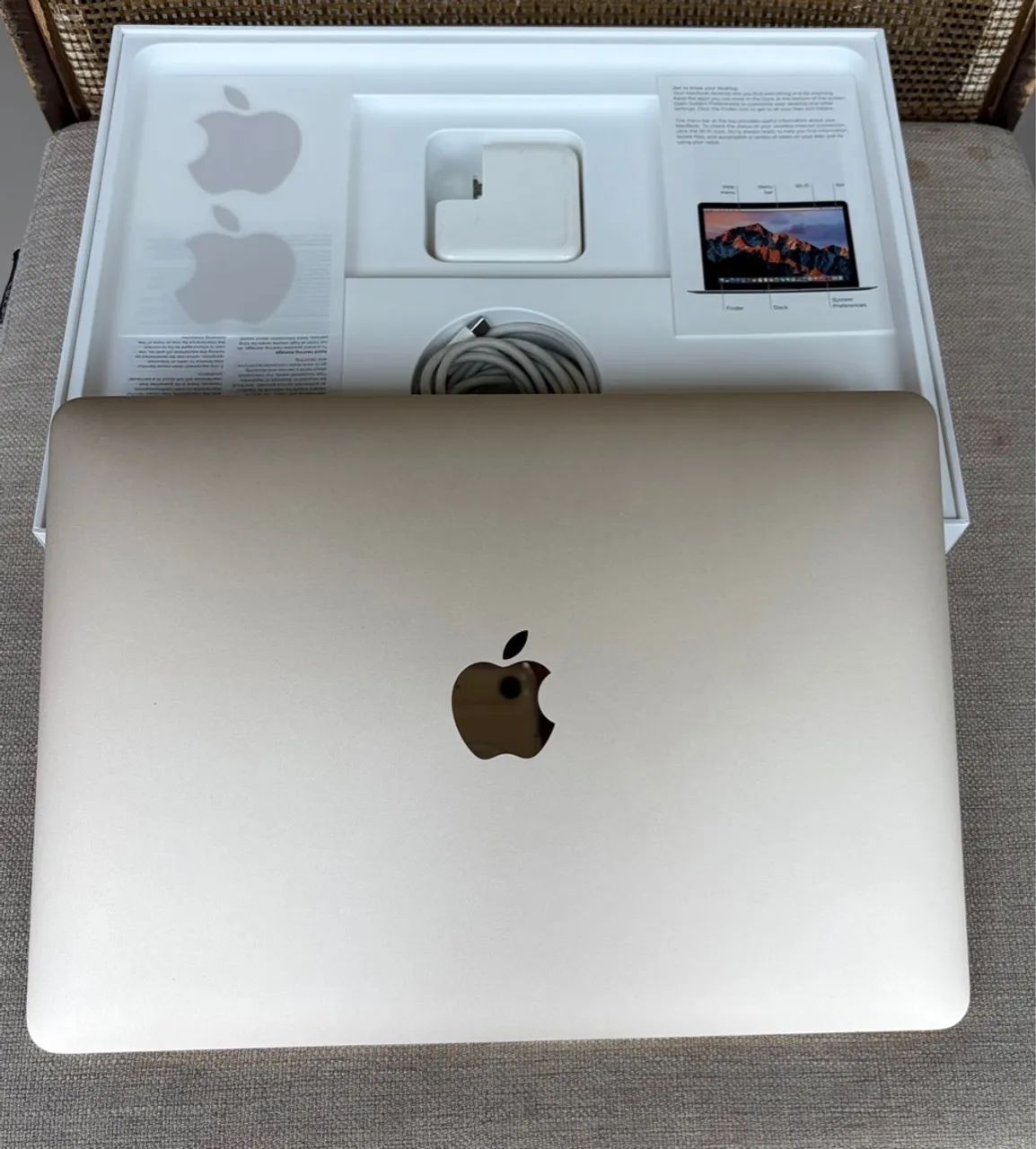 MacBook 12 Retina 256GB Caixa Original - 2017 - dourado