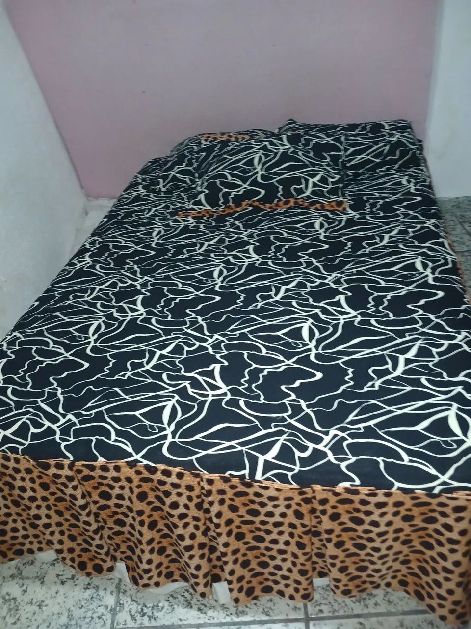 Jogo de Cama com Lençol, Fronha e Saia - Foto 3