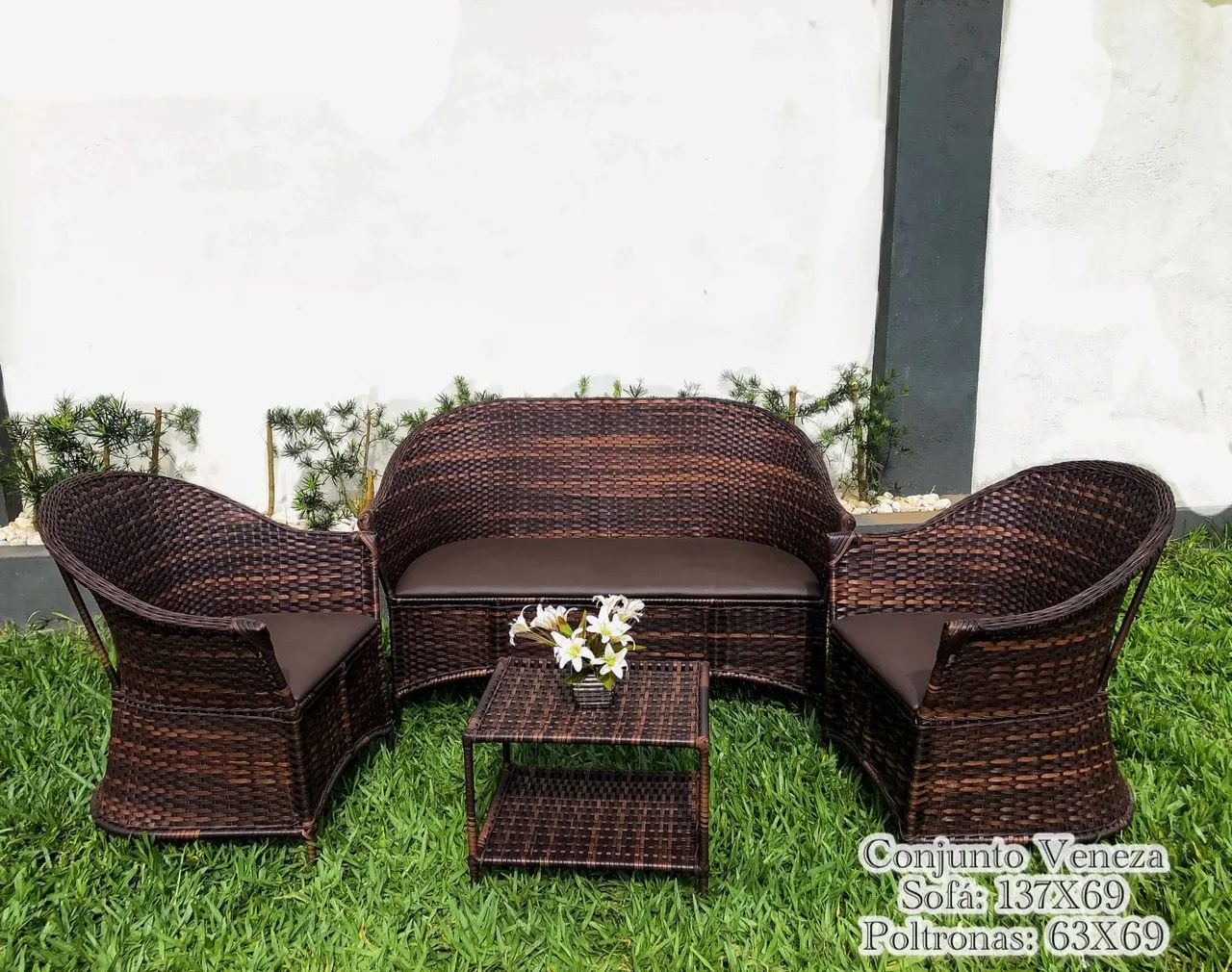 Conjunto de sofás para área 
