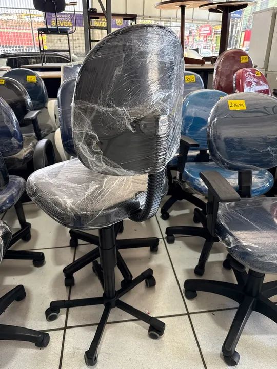 Cadeira balcão ou caixa fazemos qualquer altura - Foto 4