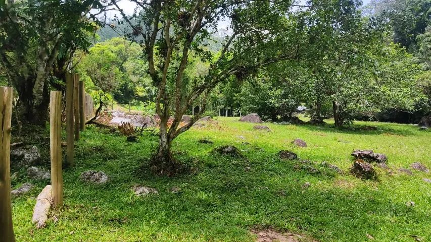 Lindo terreno de 3.000m² estrema com ribeirão de águas cristalinas! - Foto 4
