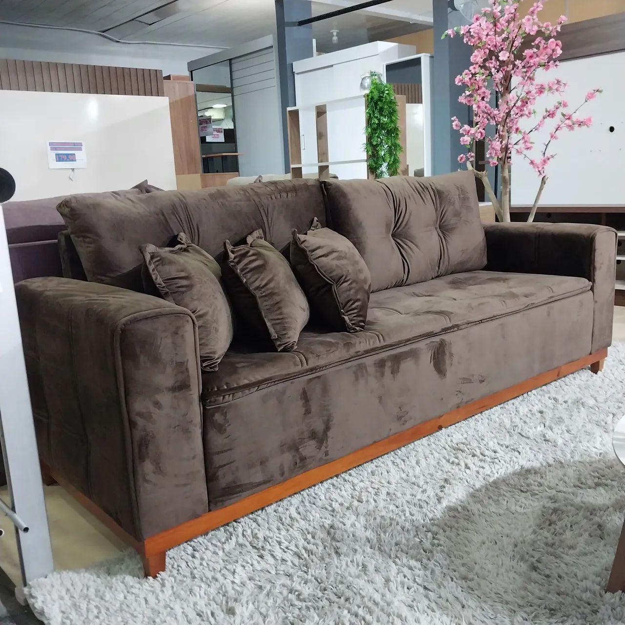 Sofá fixo em veludo para 5 lugares