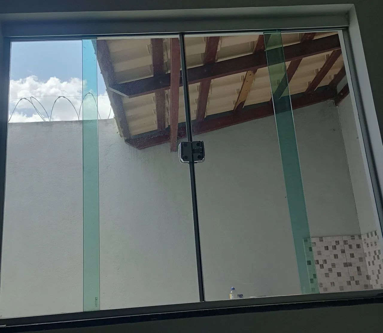 Janela de vidro 64169299160707121