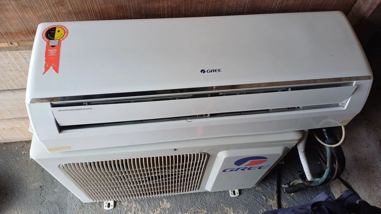 Central Split GREE 12000 BTUs Frio