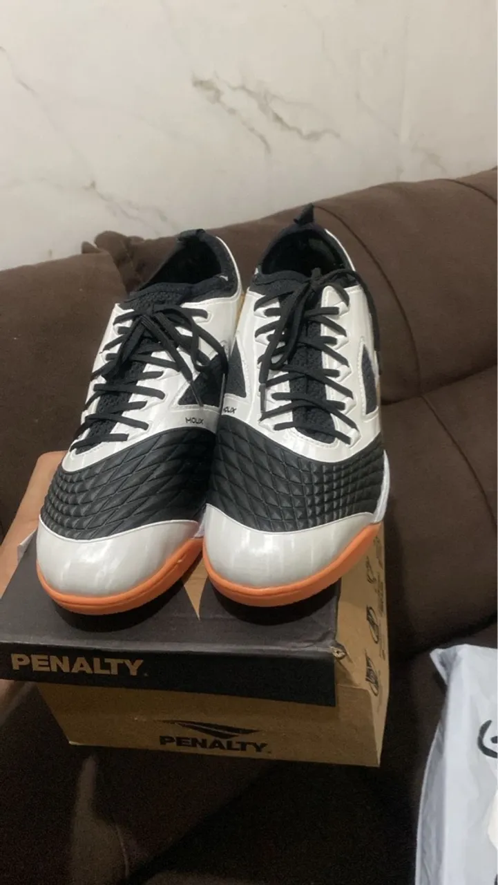 Chuteira de futsal penalty max 1000