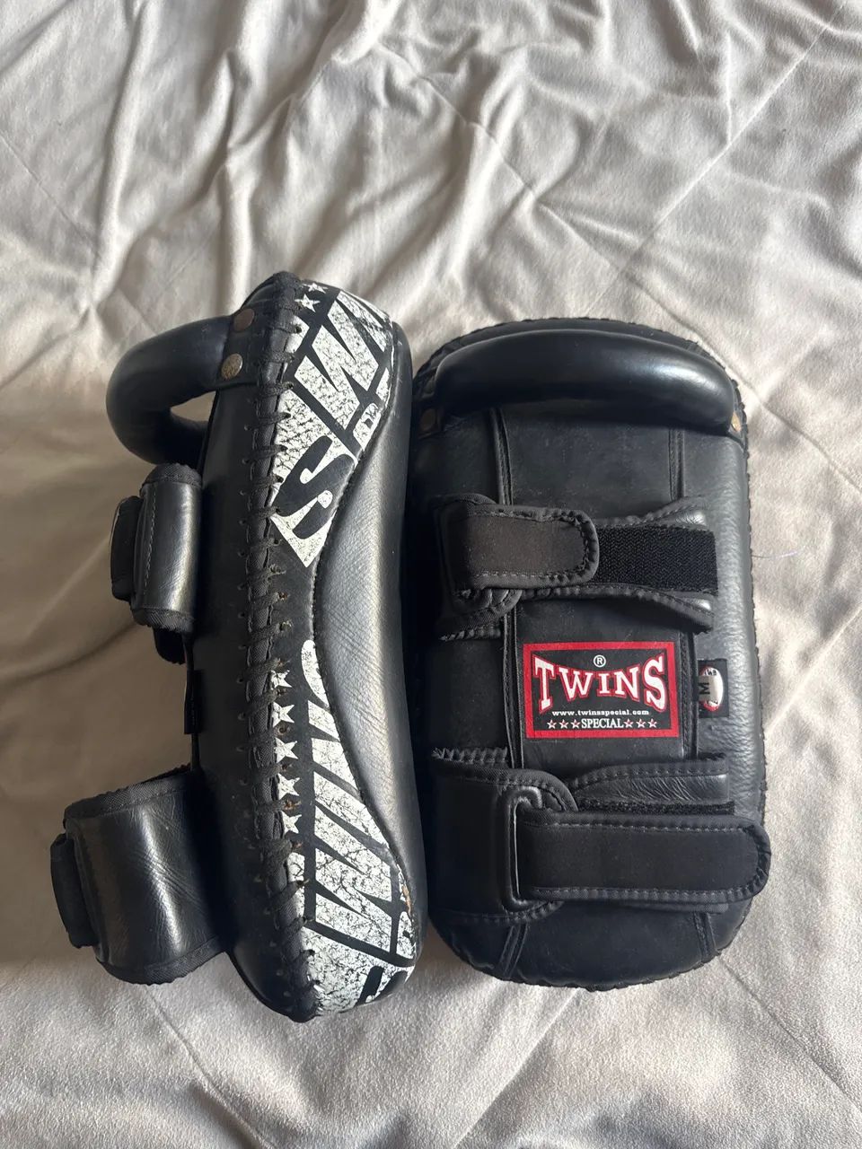 Aparador Twins Muay Thai  - Foto 2