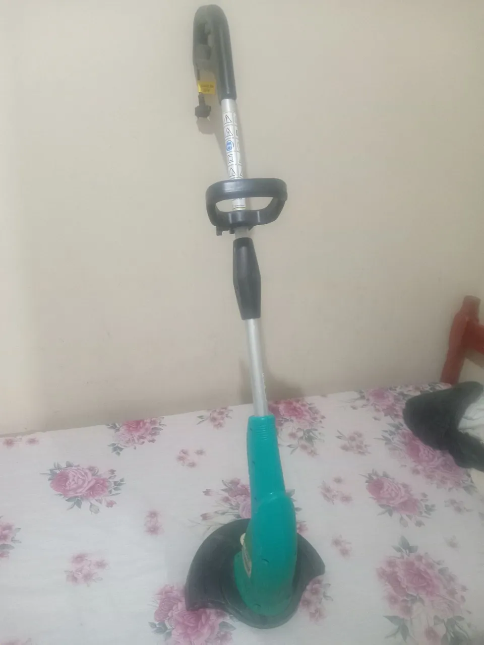 Cortador de grama elétrico portátil