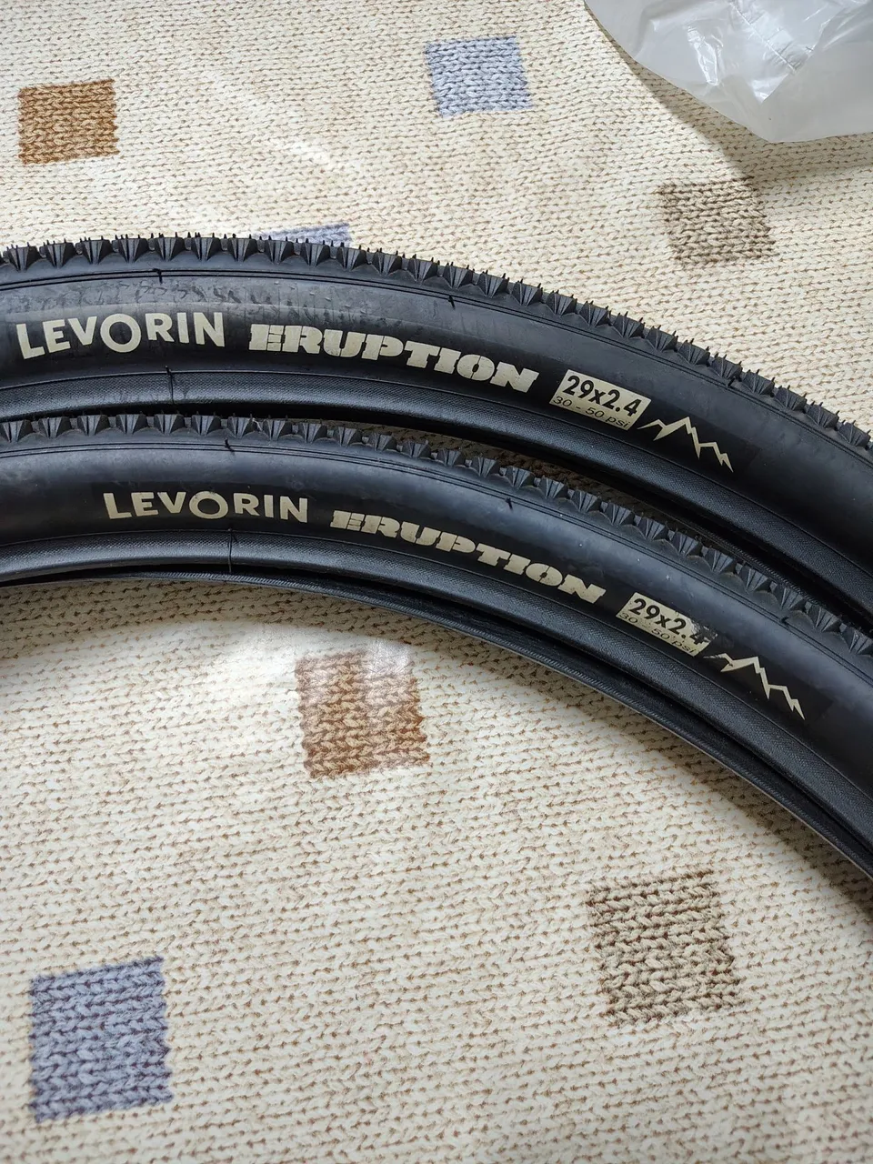 Pneus Levrorin Eruption 29x2.4 MTB