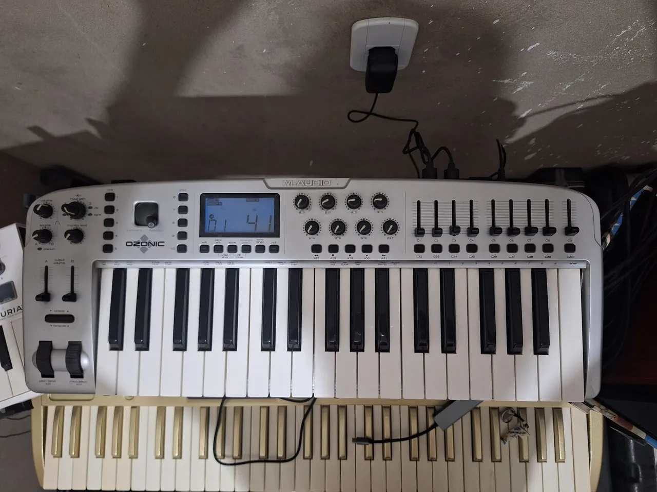 Teclado Controlador M-Audio OZONIC