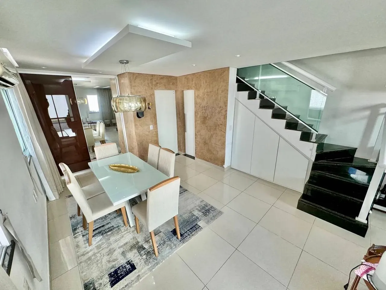 Casa Duplex em condomínio na Sapiranga com 145m² e 3 suítes por R$ 720.000