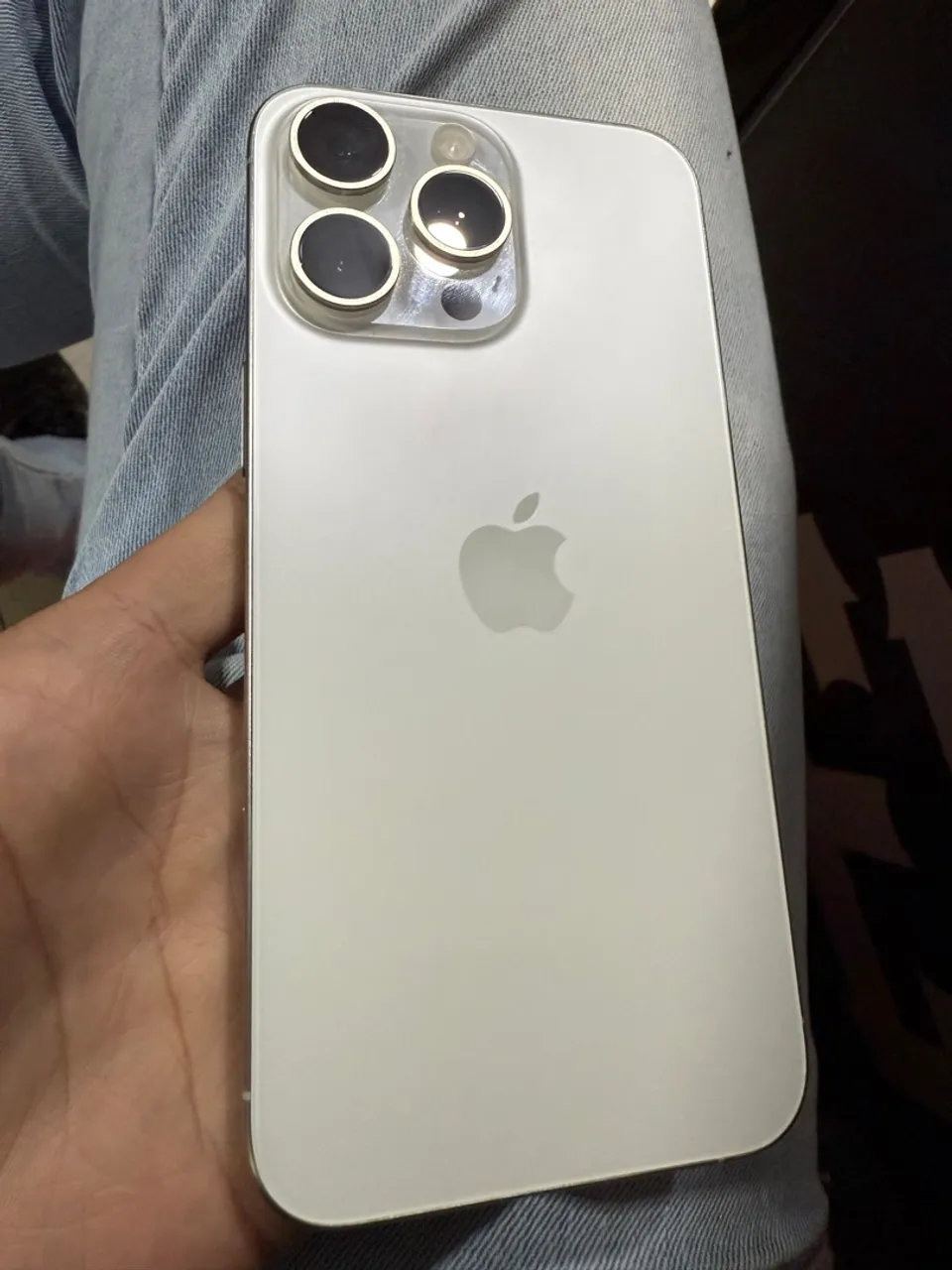 iPhone 15 Pro Max 256 GB bateria 98%