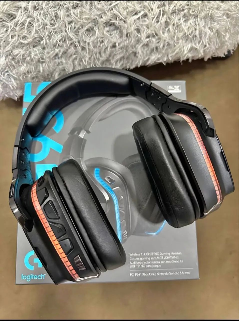 Headset Gamer Logitech G935 Wireless 7.1 LIGHTSYNC pego placa de vídeo rtx nele. - Foto 4